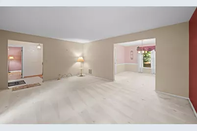 321 Ambleside Drive, Roselle, IL 60172 - Photo 6