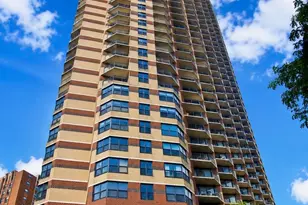 3660 N Lake Shore Dr, Chicago, IL 60613 - Photo 1