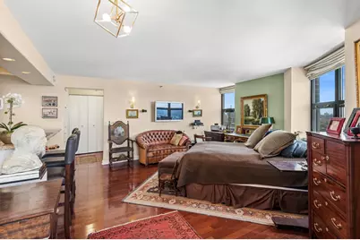 3660 N Lake Shore Drive #2812, Chicago, IL 60613 - Photo 4