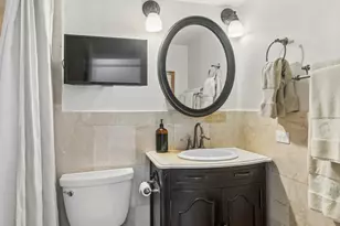 3660 N Lake Shore Dr, Chicago, IL 60613 - Photo 16