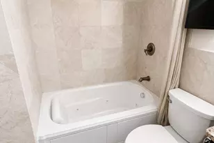 3660 N Lake Shore Dr, Chicago, IL 60613 - Photo 18