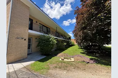 581 Burlington Avenue #1, Clarendon Hills, IL 60514 - Photo 1