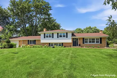 152 Foxwood Lane, Barrington, IL 60010 - Photo 1