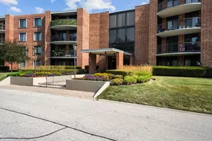 1515 Central Rd, Arlington Heights, IL 60005 - Photo 2