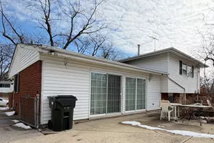 126 Indiana St, Park Forest, IL 60466 - Photo 18