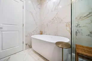 4042 N Western Ave, Chicago, IL 60618 - Photo 16