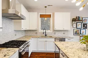 4042 N Western Ave, Chicago, IL 60618 - Photo 8