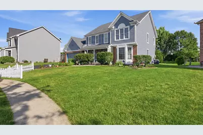 608 Lindsay Circle, North Aurora, IL 60542 - Photo 2