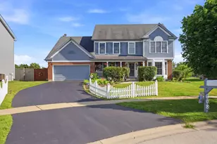608 Lindsay Cir, North Aurora, IL 60542 - Photo 1