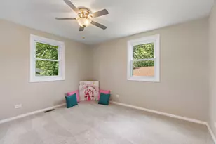 34 Paxton Ln, Schaumburg, IL 60194 - Photo 22