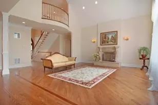 1801 Chapel Ct, Northbrook, IL 60062 - Photo 4