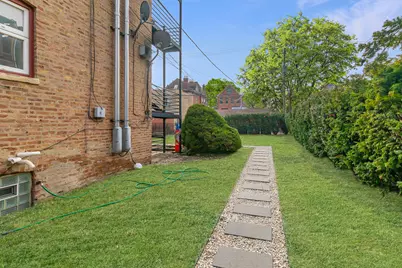 1303 W Flournoy Street #2R, Chicago, IL 60607 - Photo 12