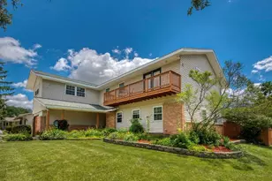 591 Sussex Ct, Elk Grove Village, IL 60007 - Photo 1