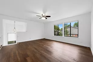 13 Elm Ct, Bolingbrook, IL 60440 - Photo 4