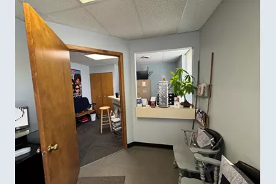 34 N Island Avenue #G, Batavia, IL 60510 - Photo 2
