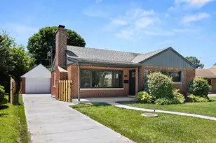8918 Parkside Ave, Morton Grove, IL 60053 - Photo 2