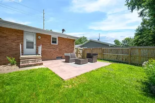 205 S Cottage Ave, Normal, IL 61761 - Photo 32