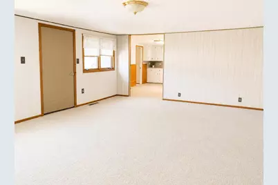 1105 Avenue I, Sterling, IL 61081 - Photo 6