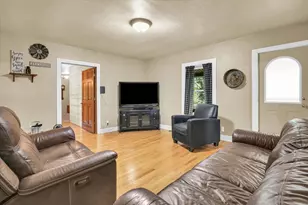 675 E 1950 North Rd, Monticello, IL 61856 - Photo 16