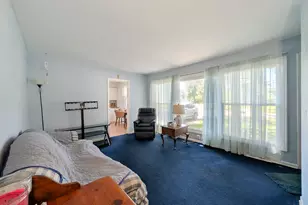 291 3rd St, Wheeling, IL 60090 - Photo 10
