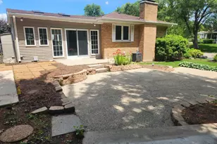 3911 Eastway Dr, Island Lake, IL 60042 - Photo 2