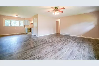 507 W 1st Street, Mount Morris, IL 61054 - Photo 4