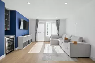 4937 N Winthrop Ave, Chicago, IL 60640 - Photo 2
