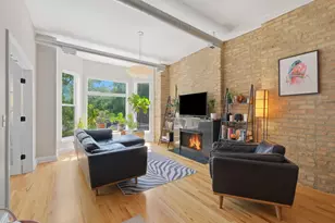 1245 W George St, Chicago, IL 60657 - Photo 4