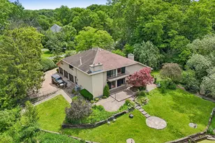 1191 Hunters Ln, Libertyville, IL 60048 - Photo 2