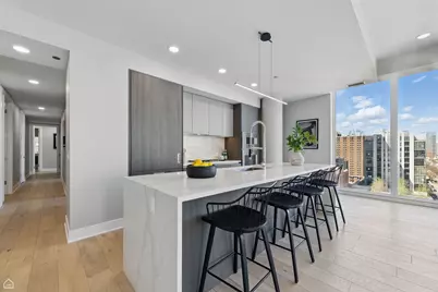 146 W Erie Street #1401, Chicago, IL 60654 - Photo 4