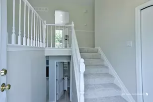 117 Carlisle Ct, Cary, IL 60013 - Photo 2