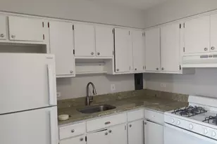 29 N Hillside Ave, Hillside, IL 60162 - Photo 4