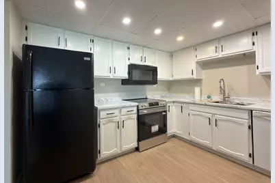 350 Plum Creek Drive #403, Wheeling, IL 60090 - Photo 10