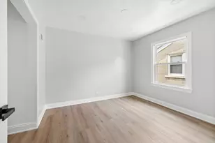 2830 W Summerdale Ave, Chicago, IL 60625 - Photo 10