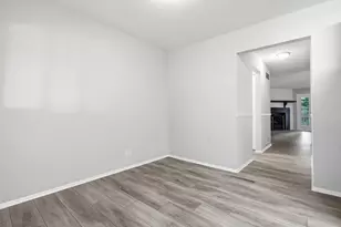 641 Clover Rd, Wauconda, IL 60084 - Photo 12