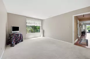 640 Old Barn Rd, Lake Barrington, IL 60010 - Photo 16