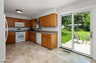 0N273 Peter Rd, Winfield, IL 60190 - Photo 6