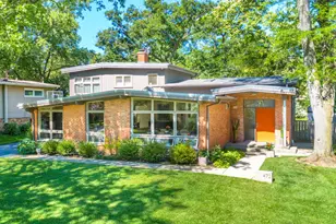 472 Lincoln Ave, Lake Bluff, IL 60044 - Photo 2