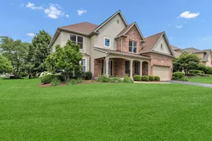 2198 Sutton Dr, South Elgin, IL 60177 - Photo 2