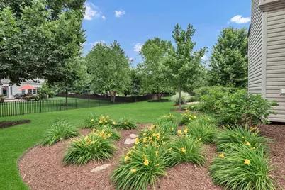 2198 Sutton Drive, South Elgin, IL 60177 - Photo 48