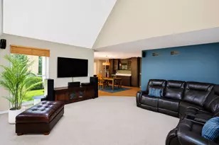 2198 Sutton Dr, South Elgin, IL 60177 - Photo 10