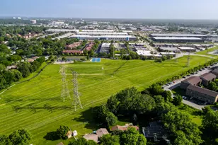 230 Fleetwood Ln, Elk Grove Village, IL 60007 - Photo 34