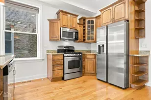 2318 W Augusta Blvd, Chicago, IL 60622 - Photo 10