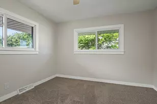 7922 Elm Ave, Machesney Park, IL 61115 - Photo 16