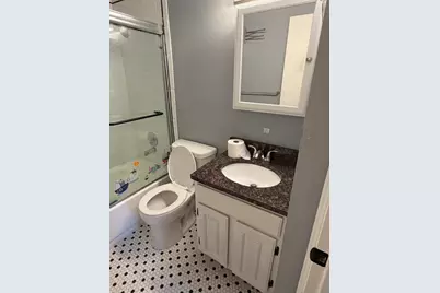1305 Kingsbury Drive #E, Hanover Park, IL 60133 - Photo 10
