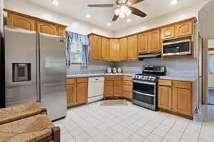 458 Winston Ave, Joliet, IL 60433 - Photo 10