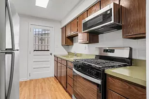 828 Taylor Ave, Aurora, IL 60506 - Photo 6