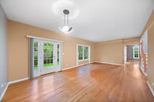 1812 Monroe Ct, Glenview, IL 60025 - Photo 2