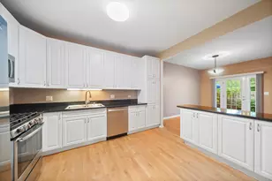 1812 Monroe Ct, Glenview, IL 60025 - Photo 8