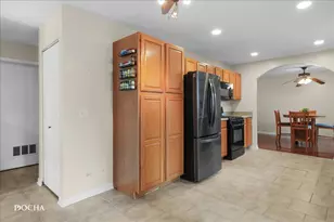 346 Thistle Dr, Bolingbrook, IL 60490 - Photo 10